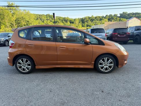 Used 2010 Honda Fit Sport image 3