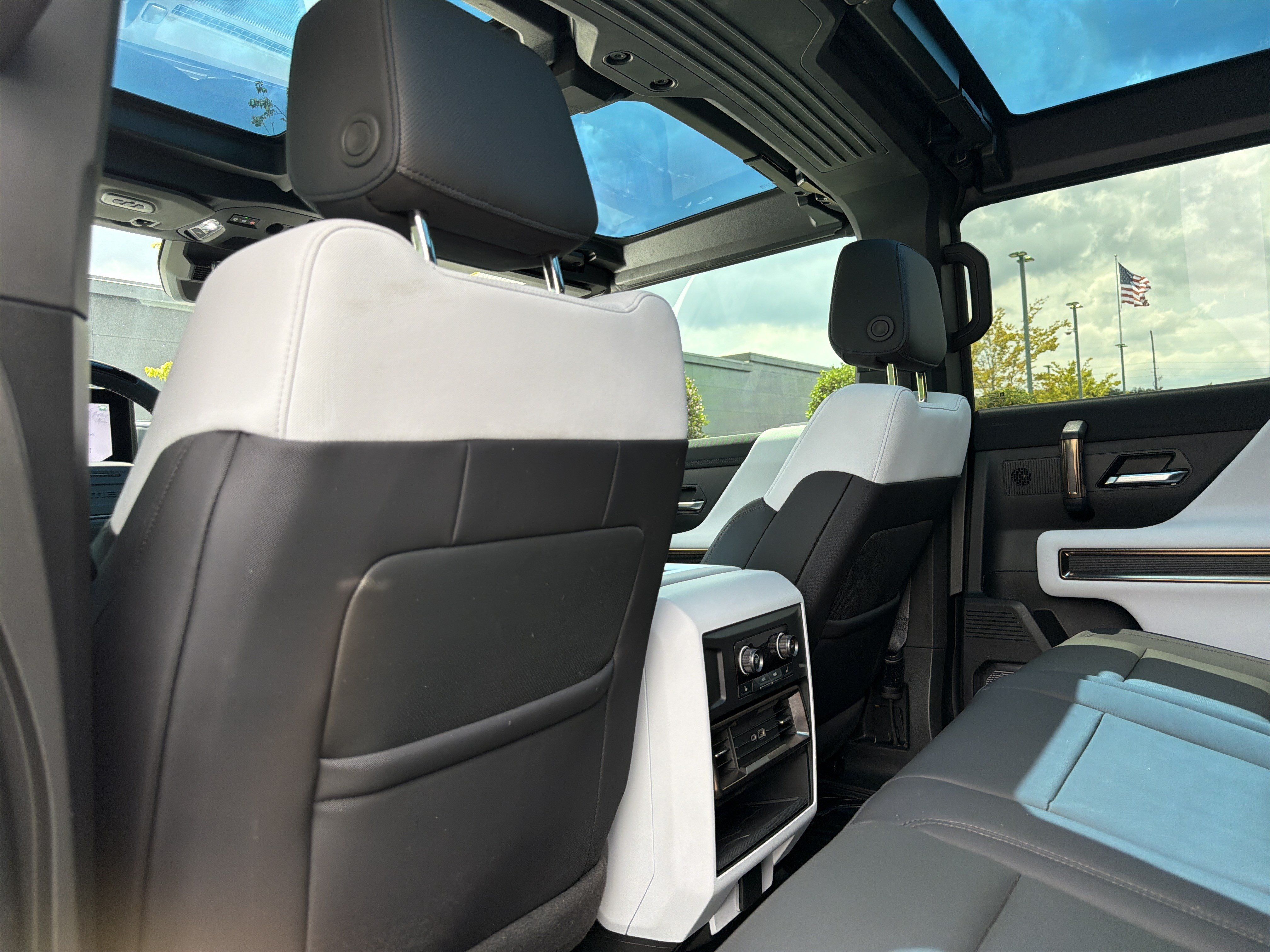 Used 2024 GMC Hummer EV 3X w/ LPO, Illumination Package AWD/4WD image 46