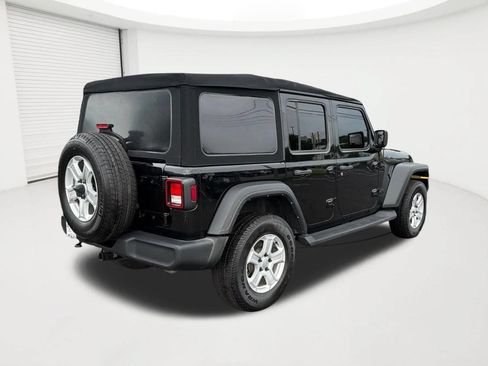 Used 2022 Jeep Wrangler Unlimited Sport AWD/4WD image 5