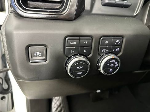 Used 2022 GMC Sierra 1500 AT4 w/ AT4 Premium Package image 19