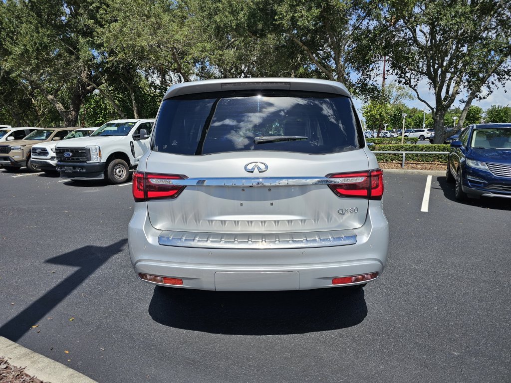 Used 2018 INFINITI QX80 4WD w/ Deluxe Technology Package image 4