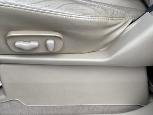 Used 2011 Nissan Armada Platinum w/ 2nd Row Captain Seat Pkg image 19