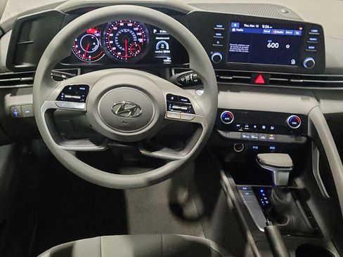 Used 2023 Hyundai Elantra SEL FWD image 22