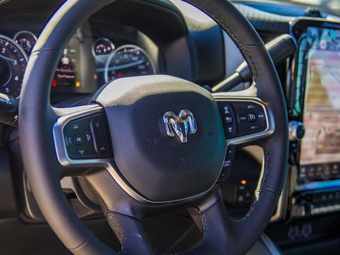 New 2025 RAM 2500 Big Horn AWD/4WD image 38