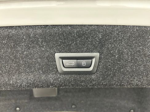 Used 2026 BMW 330i xDrive Sedan w/ Premium Package image 39