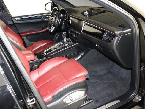 Used 2019 Porsche Macan S image 33