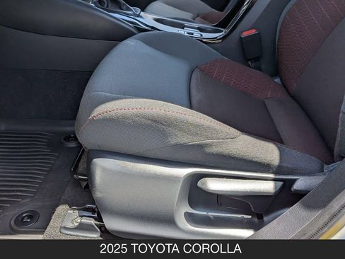Used 2025 Toyota Corolla SE FWD image 15