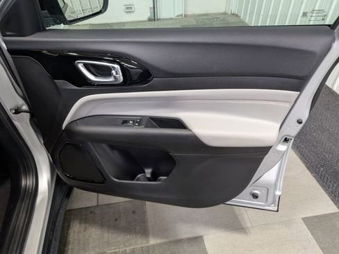 Used 2025 Jeep Compass Limited AWD/4WD image 26