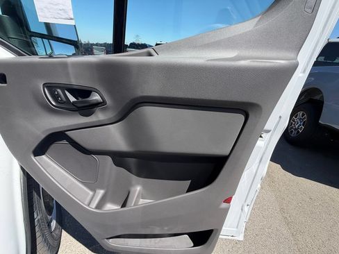 New 2026 Ford Transit 250 148 Medium Roof w/ Load Area Protection Package RWD image 12