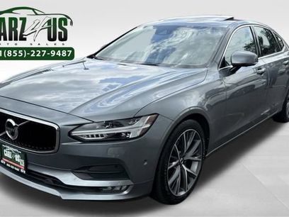Used 2017 Volvo S90 T6 Momentum w/ Vision Package