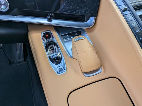 Used 2021 Chevrolet Corvette Stingray Preferred Cpe w/ Z51 Performance Package RWD image 24