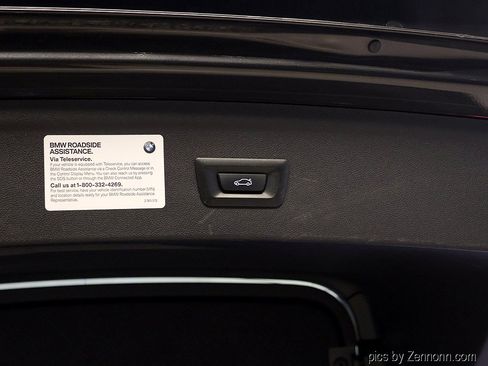 Used 2024 BMW iX xDrive50 w/ Sport Package AWD/4WD image 33