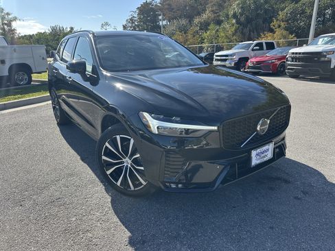 Used 2025 Volvo XC60 B5 Plus image 2