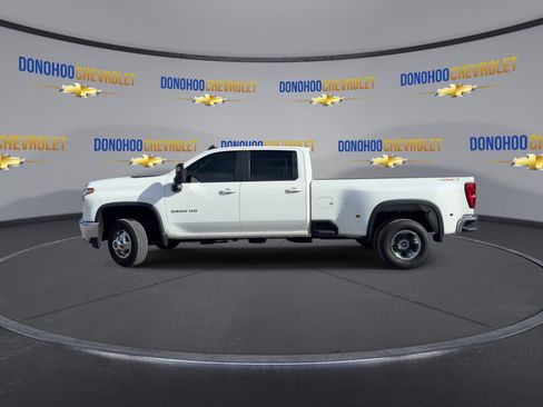Used 2022 Chevrolet Silverado 3500 LT w/ Convenience Package image 8