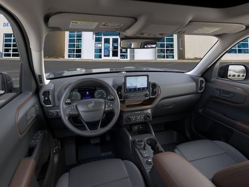 Used 2024 Ford Bronco Sport Outer Banks w/ Tech Package AWD/4WD image 9