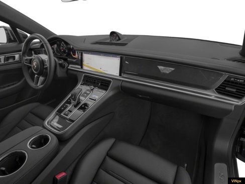 Used 2019 Porsche Panamera GTS image 5