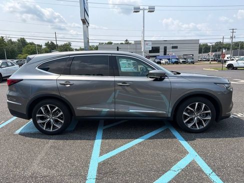 Used 2024 Acura MDX SH-AWD w/ Technology Package image 5