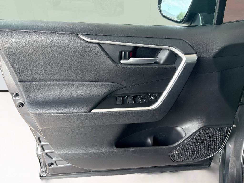 Certified 2025 Toyota RAV4 XLE FWD image 23