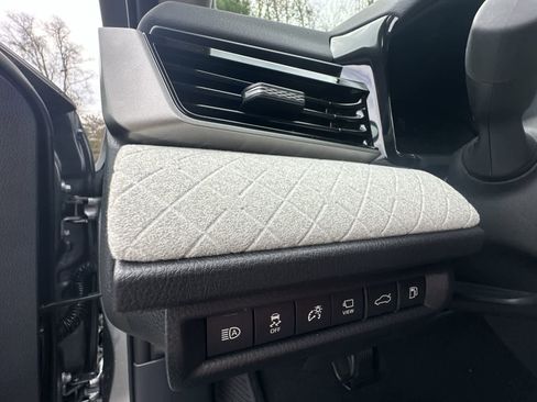 New 2026 Toyota Camry XLE AWD/4WD image 29