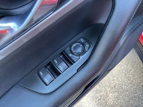 Used 2020 Chevrolet Blazer LT image 17