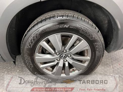 Used 2025 Nissan Pathfinder SV FWD image 23
