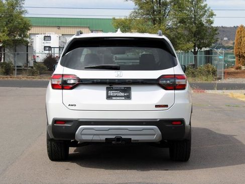 New 2025 Honda Pilot TrailSport image 5