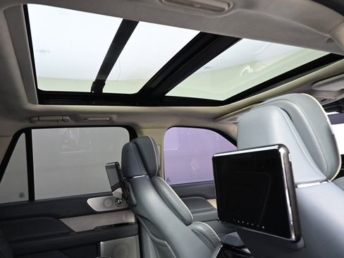 Used 2019 Lincoln Navigator L Black Label w/ Cargo Package image 17