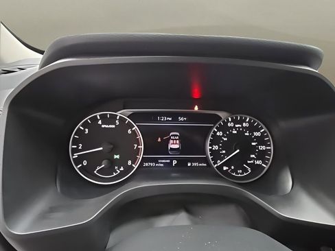 Used 2025 Nissan Rogue SV image 27