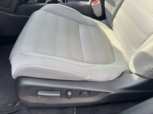 Used 2017 Honda CR-V EX image 17