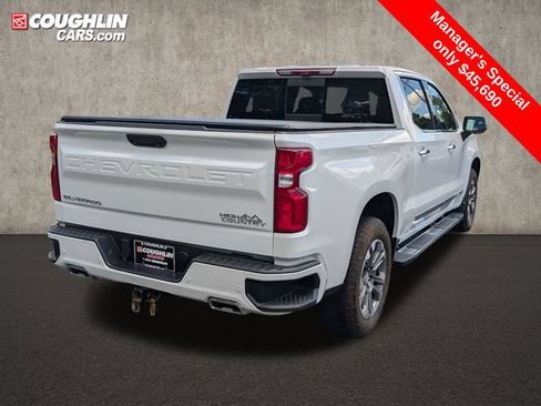Used 2024 Chevrolet Silverado 1500 High Country w/ Technology Package AWD/4WD image 8