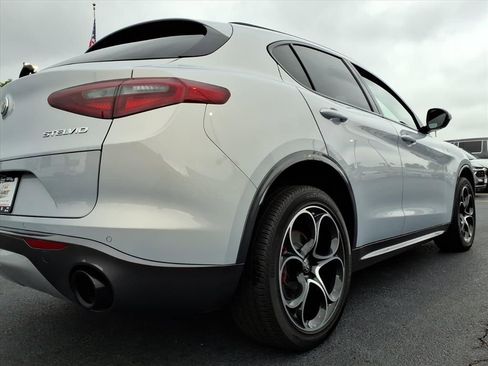 Used 2023 Alfa Romeo Stelvio Ti image 6