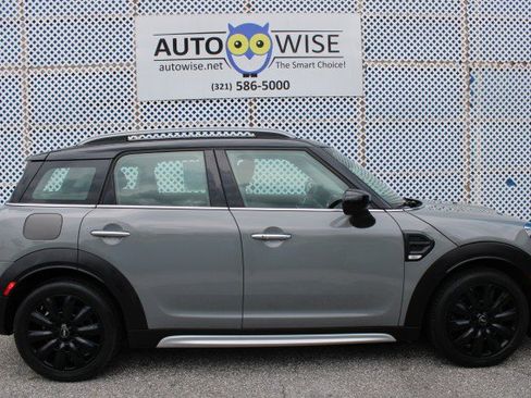 Used 2020 MINI Cooper Countryman w/ Storage Package FWD image 3