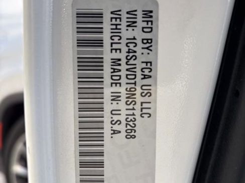 Used 2022 Jeep Wagoneer Series III w/ Premium Group I image 9