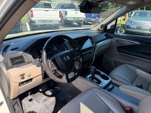 Used 2019 Honda Pilot EX-L image 11