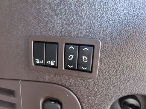 Used 2019 GMC Yukon Denali w/ Denali Ultimate Package AWD/4WD image 21