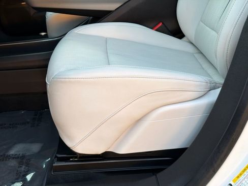 Used 2024 Cadillac Lyriq Sport w/ LPO, Floor Liner Package AWD/4WD image 17