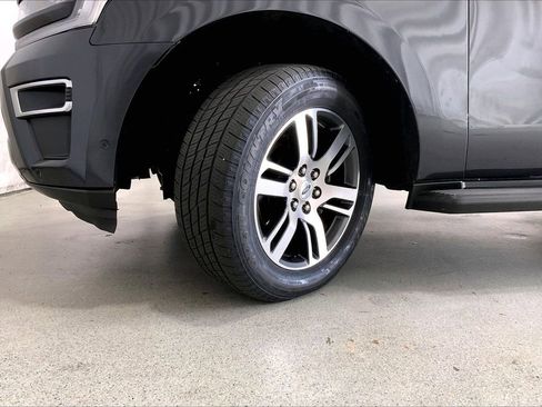 Used 2024 Ford Expedition Limited image 20