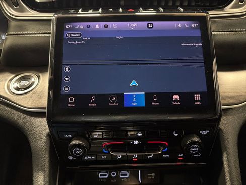 Used 2025 Jeep Grand Cherokee L Limited AWD/4WD image 8