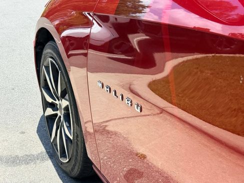 Used 2018 Chevrolet Malibu LT FWD image 13