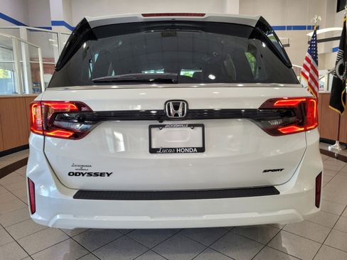 New 2026 Honda Odyssey Sport-L image 5