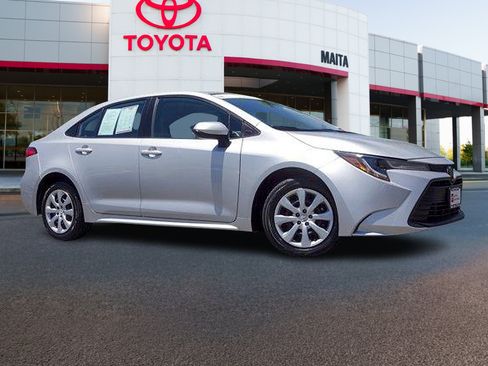 Certified 2024 Toyota Corolla LE FWD image 4