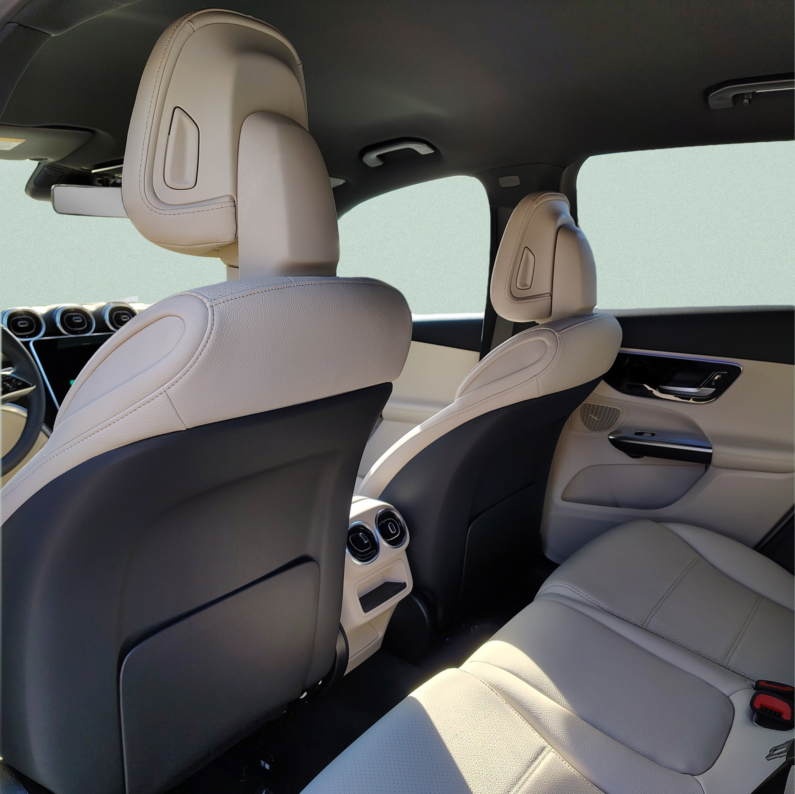 Certified 2026 Mercedes-Benz GLC 300 image 6