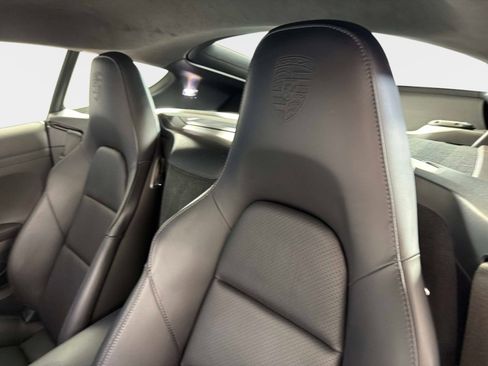 Used 2019 Porsche 718 Cayman GTS image 32