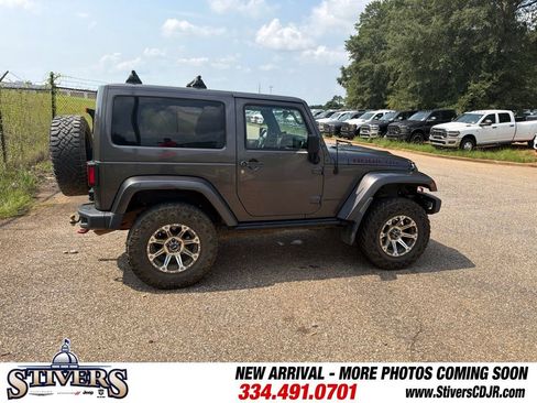Used 2014 Jeep Wrangler Rubicon AWD/4WD image 9