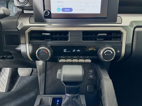 Certified 2025 Toyota Tacoma SR5 image 15