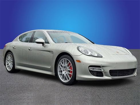 Used 2010 Porsche Panamera Turbo image 3