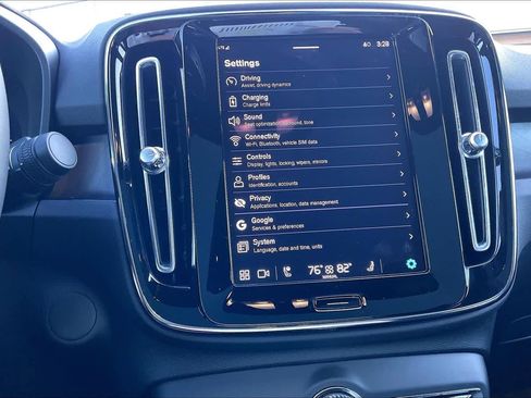 Used 2023 Volvo C40 P8 Recharge Ultimate image 39