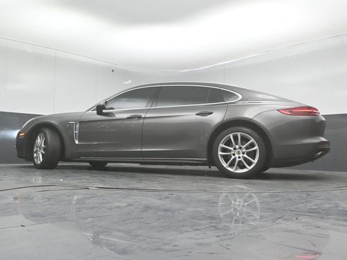 Used 2018 Porsche Panamera 4S Executive image 39