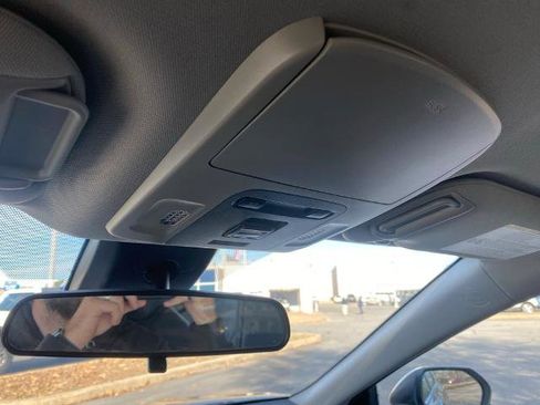 Used 2021 Toyota Camry SE image 24