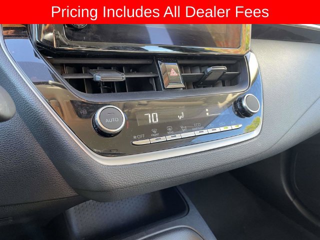 Used 2025 Toyota Corolla LE FWD image 33